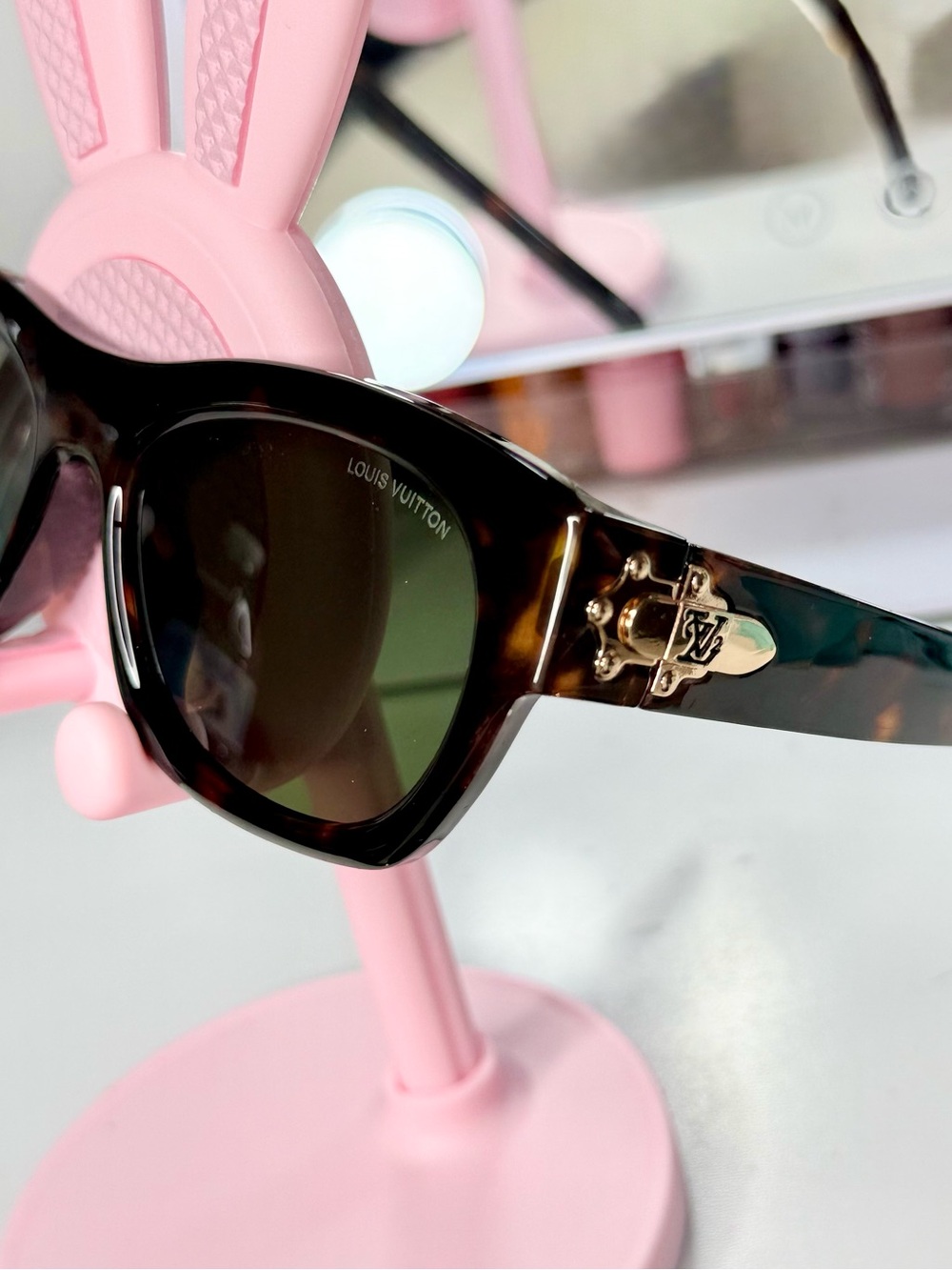 Fashion LogoTortoiseshell Women’s Sunglasses///Comes as seen on picture